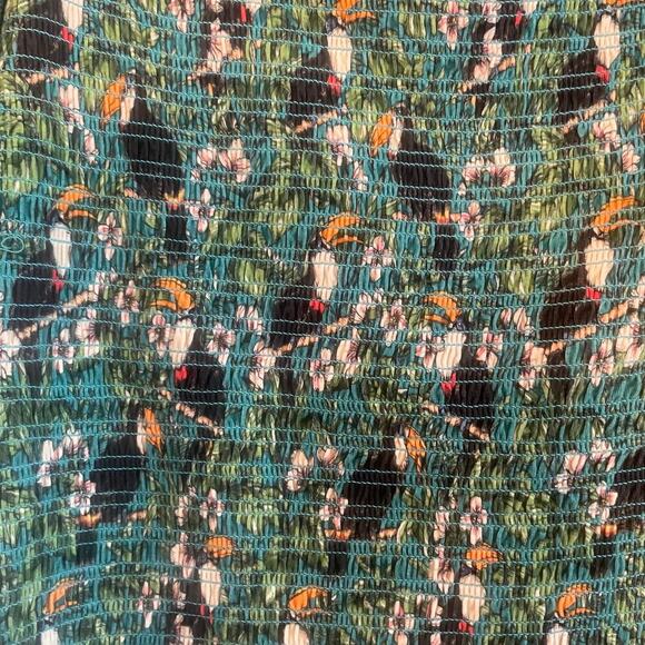 Dolan x Anthropologie Green Left Coast Smocked Puff Sleeved Top Tropical Bird XL - Picture 7 of 13